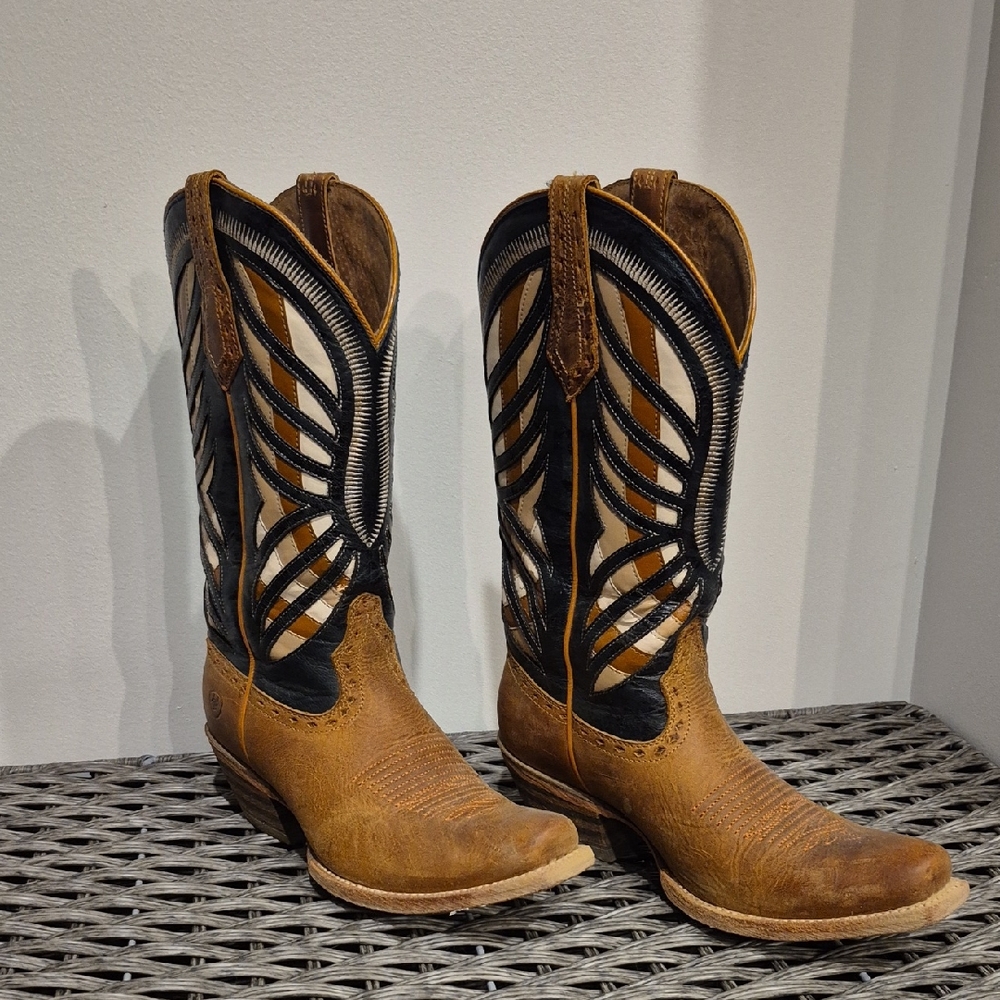 Ariat Tan and Black Western Boots